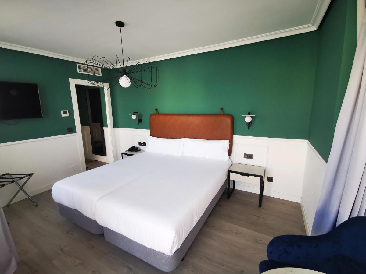 פלנסיה Hotel Don Rodrigo מראה חיצוני תמונה